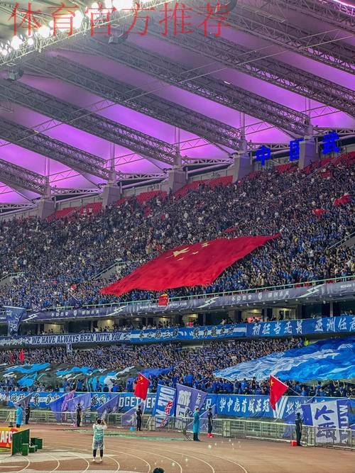 献礼国庆 首届青训中心“希望杯”在武汉、大连、成都三地同时举行 献礼国庆 首届青训中心“希望杯”在武汉、大连、成都三地同时举行